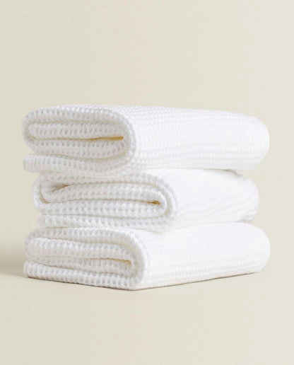 WAFFLE-KNIT COTTON TOWEL